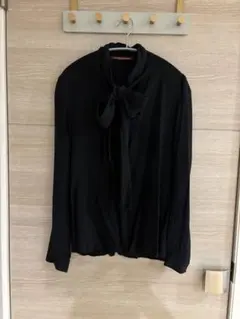 COMPTOIR DES COTONNIERS ブラックリボンシルクブラウス