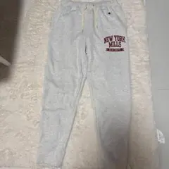 Champion グレー ジョガーパンツ NEW YORK MILLS