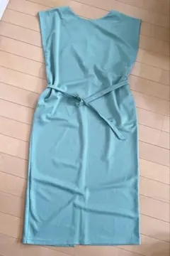 新品 ur's ユアーズ ミントグリーン ノースリーブ ワンピースのサムネイル