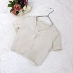 カップ付き✨スカーラ（L）ヨガウェア 半袖 オフホワイト Vネック ホットヨガ