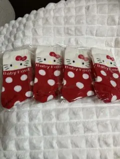 ハローキティ 水玉ソックス 4足セット