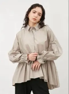 ミラオーウェン シャツ衿ギャザーチュニックブラウス ベージュ　S