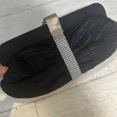 ストーン付き黒クラッチバッグ
