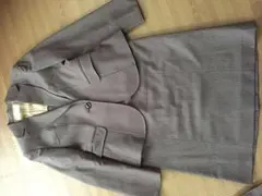 スーツ（三点セット）値下げしました。