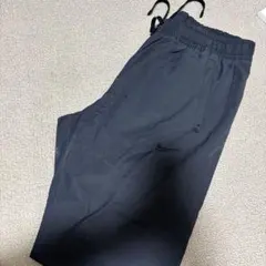 Nike 黒 ジャージパンツ 後ろポケット付き