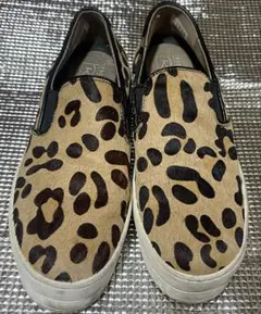 SKECHERS Rise It ヒョウ柄スニーカー