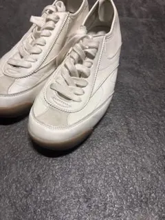 ZARA スニーカー ホワイト ガムソールのサムネイル