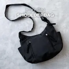ショルダーバッグ 斜めがけ 黒 ナイロン ブラック ホーボー 軽量 新品 通勤