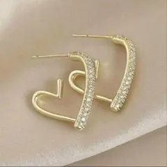 ハート型クリスタルピアス ゴールド