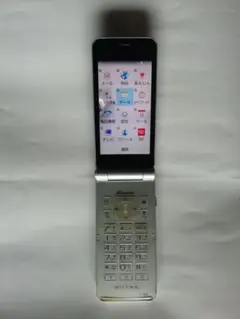KYOCERA 折りたたみ式携帯電話 ゴールドKYF38 - メルカリ
