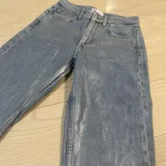 【新品未使用】ZARA ザラ　光沢ストレートデニム　32