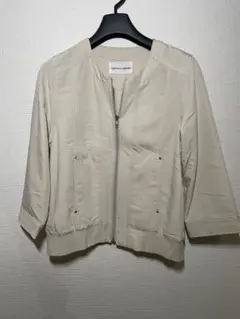 ブルゾン　ベージュ　七分袖