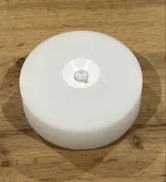 小型LEDシーリングライト　電球色　人感センサー