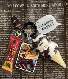 チョコ　アイス　ソフトクリーム　キーホルダー　可愛い　ＣＡＦＥのサムネイル