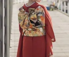 山口小夜子氏デザイン監修　振袖、長襦袢セット　赤系　花柄 山口小夜子氏デザイン監修 振袖、長襦袢セット 赤系 花柄