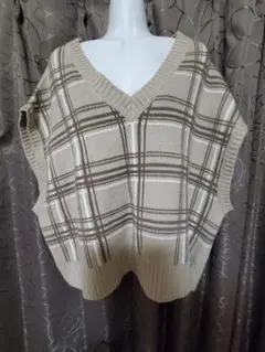 美品 SMILEA チェック柄ニットベスト ベージュ系 LL