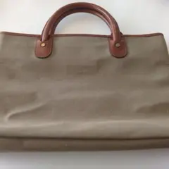 ベージュキャンバストートバッグ
