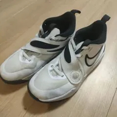 値下げ！美品Nike キッズシューズ ホワイト/ブラック ベルクロバスケシューズ