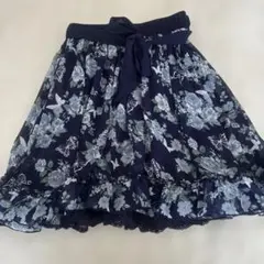 axes femme 花柄 蝶々 フレアスカート 紺のサムネイル