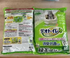 【格安】ユニチャーム デオトイレ 4L×2袋と複数猫用の消臭抗菌シート13枚のサムネイル