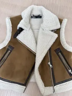ZARA フェイクファー ベスト