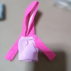 リカちゃん ピンクのフード付きパーカー