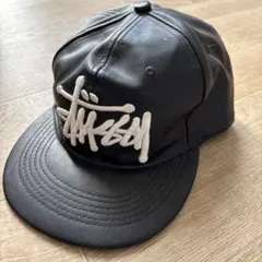 Stussy 黒 キャップ スナップバック