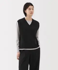 【MUJI 無印良品】洗えるニット Vネックベスト 黒 М