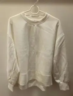 coca　プルオーバー　白