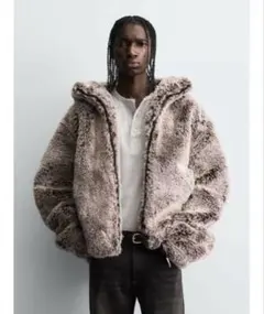 タグ付き新品★ZARAのフェイクファーフード付きジャケット★Lサイズ★完売商品