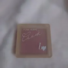 b idol　ふわほっぺチーク　02 きゅん顔ピンク