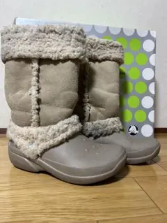 crocs クロックス　ナディア　ボアブーツ ベージュ ショートブーツ W7