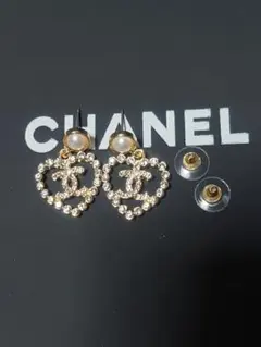 CHANEL ハート型ピアス　ノベルティ