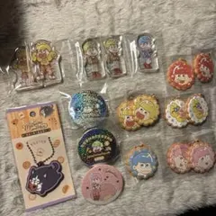 おそ松さん　グッズ　アクスタ　バッジ　キーホルダー