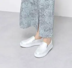 キビラ KiBERA スリッポンシューズレインブロック シルバー　22.5センチ