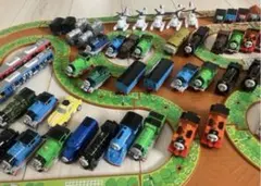 トーマストミカ99台セット　きかんしゃトーマスのサムネイル