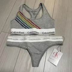 Calvin Klein ブラジャーショーツセットのサムネイル