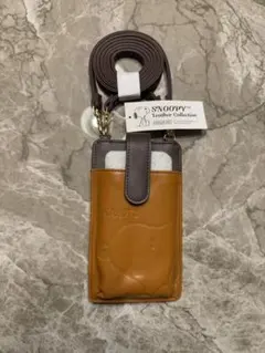 SNOOPY 本革スマホショルダーバッグ