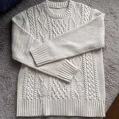 ケーブルニットセーター　GU ホワイト