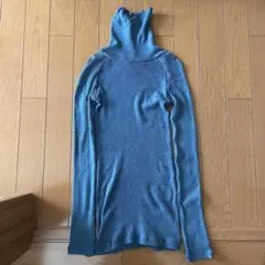 ブルー　長袖ニット