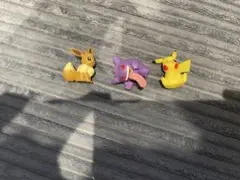 ポケモン　ミニチュアフィギュア　ゲンガー　イーブイ　ピカチュウ