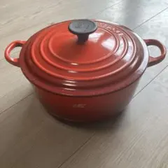 LE CREUSET ル・クルーゼ 両手鍋 20cm レッド - メルカリ