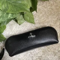 ヴィヴィアンウエストウッド　ポーチ　ペンケース　ブラック　オーヴ