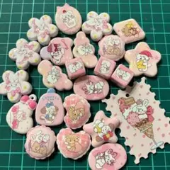 ピンク色デコレーションパーツ約30個セット