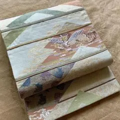 美品 名物裂文様の袋帯 グリーンアイボリー系 上品 荒磯 花唐草 麒麟 龍のサムネイル