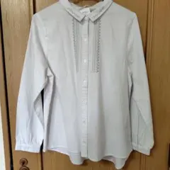 刺繍入り薄起毛ホワイト長袖シャツ