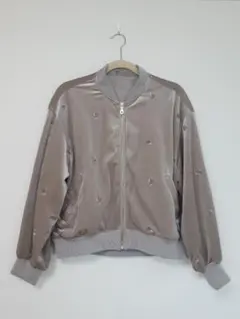 GU　エンブロイダリーブルゾン　Lサイズ