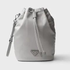 PRADA 巾着バッグ Re-Nylon ポーチのサムネイル