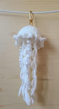 推し活 クラゲのキーホルダー(白)