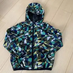 お値下げしました 星柄 緑 黄色 白ナイロンジャンパー フード付き 120cm